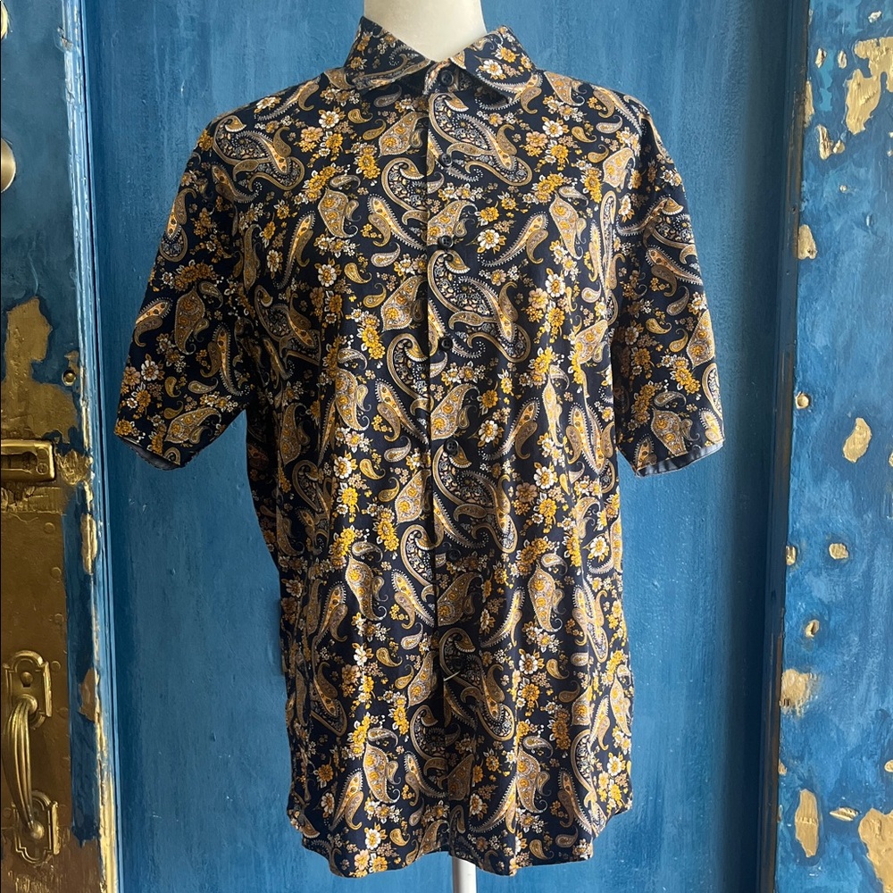 Cotton Men's Paisley Button-Down Shirt - Navy and Gold